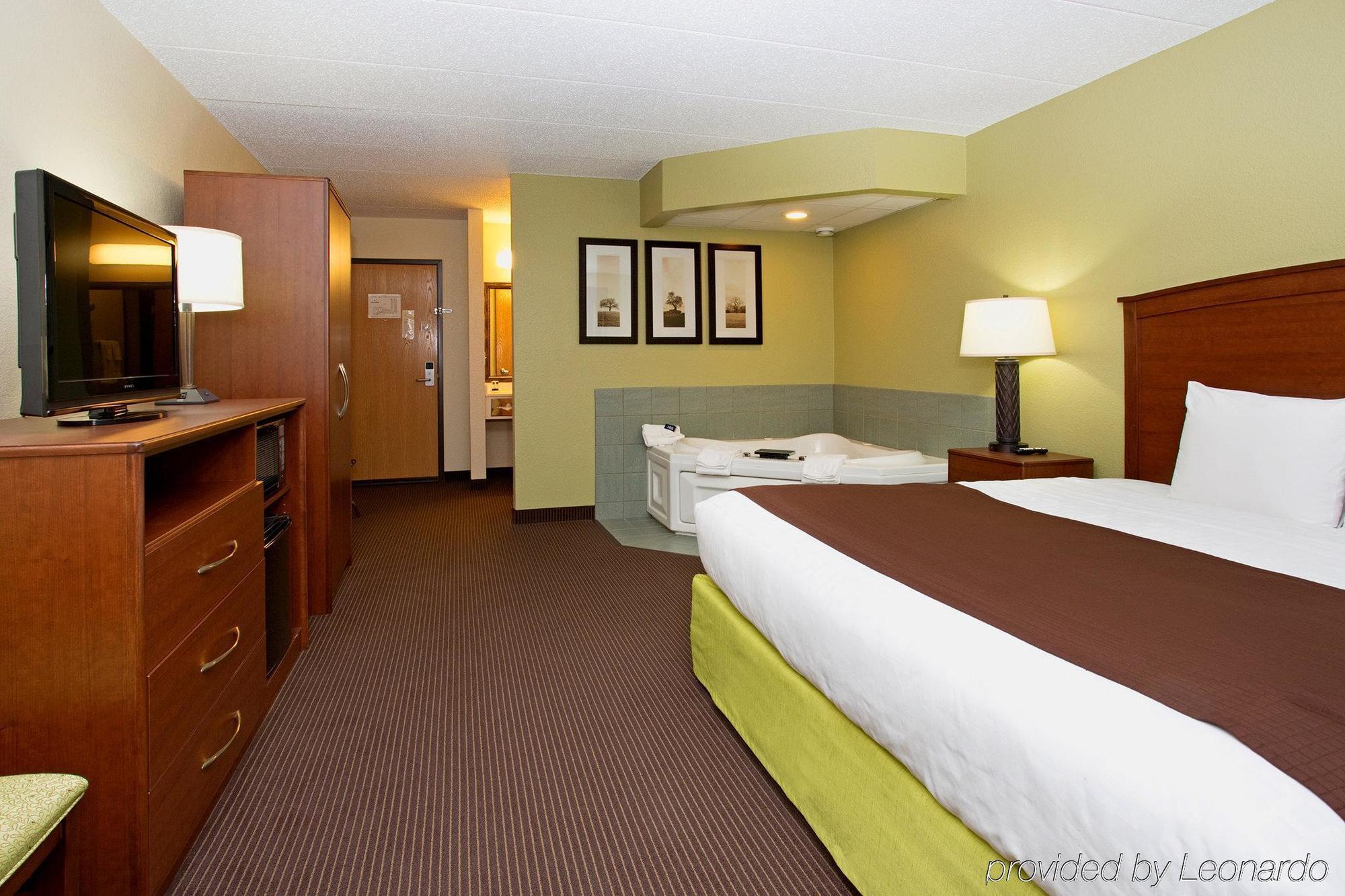 Cobblestone Hotel & Suites - Wisconsin Rapids Kültér fotó