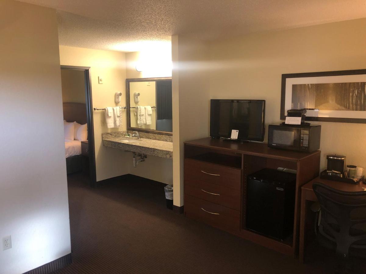 Cobblestone Hotel & Suites - Wisconsin Rapids Kültér fotó