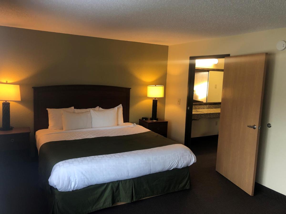 Cobblestone Hotel & Suites - Wisconsin Rapids Kültér fotó